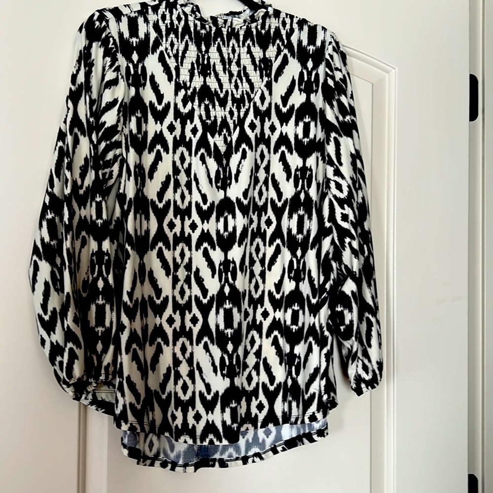 LulaRoe Clara Smock Ladies Top Never Worn